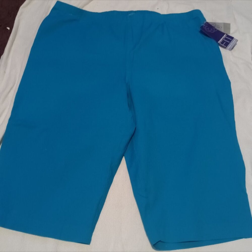 Turquoise capris - Picture 2 of 2